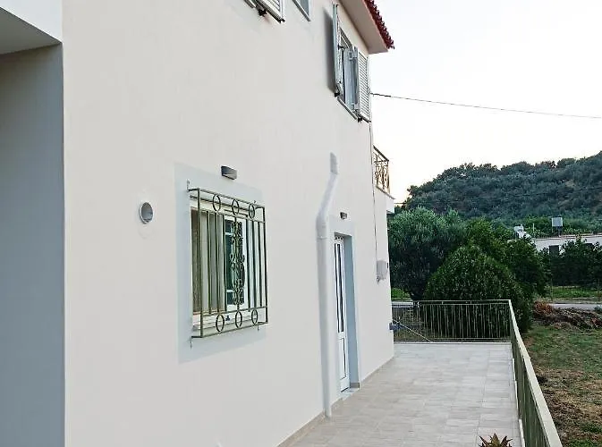 Zoi's Hοuse.vacation In Mani Near Casa vacanze