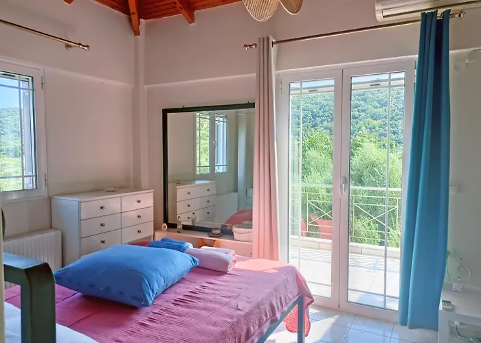 Zoi's Hοuse.vacation In Mani Near Vathí